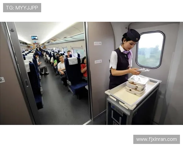 麦基：中国超市无人看管却无盗窃 高铁快速舒适体验